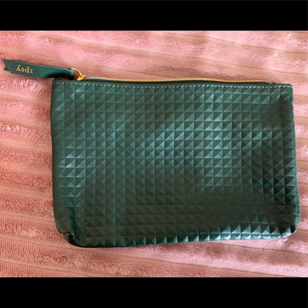 Ipsy makeup bag
